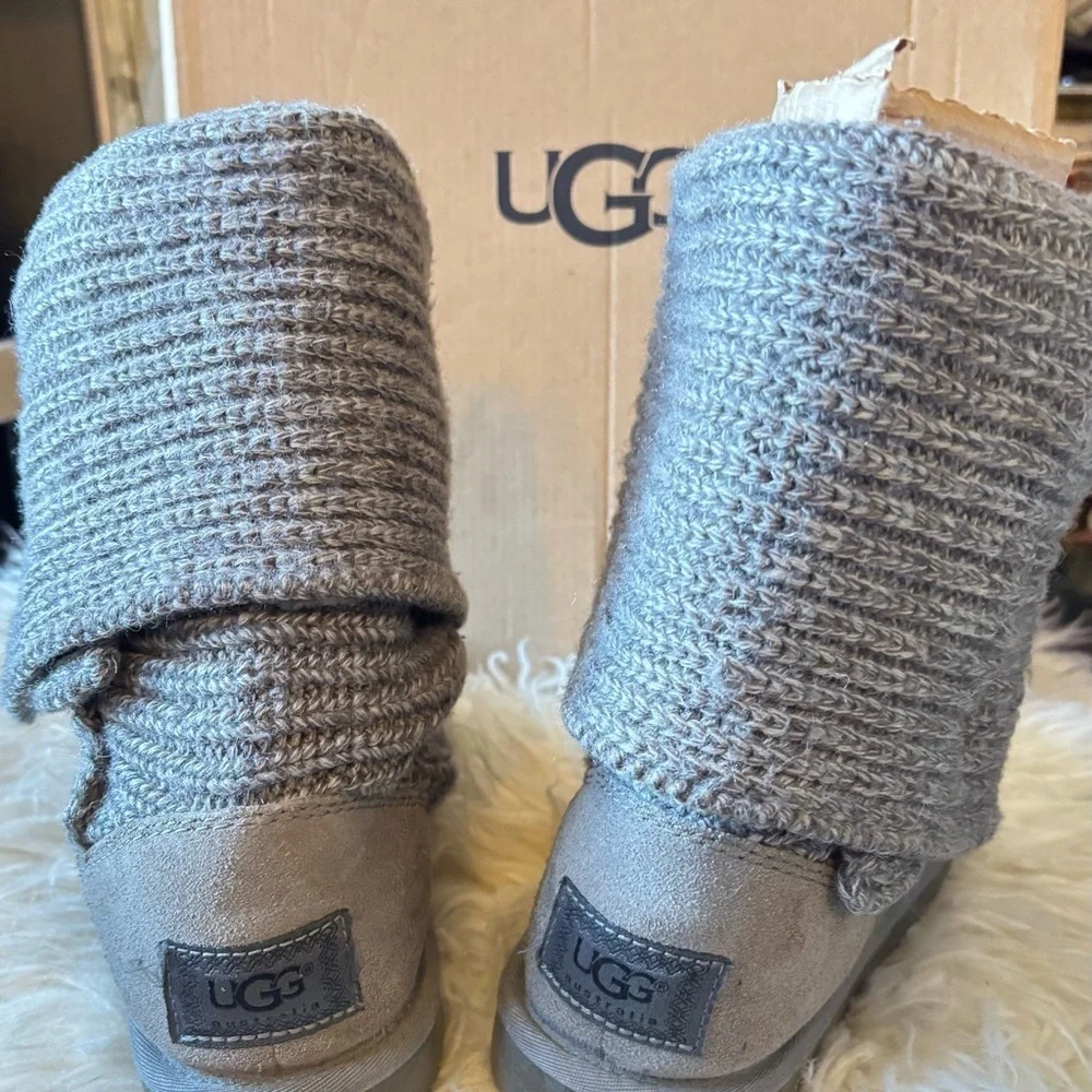 Ugg women gray classic cardy cabled knit boots